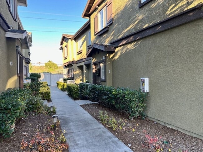 Photo - Nice 2br, 2ba Eastlake Condo Unidad 1