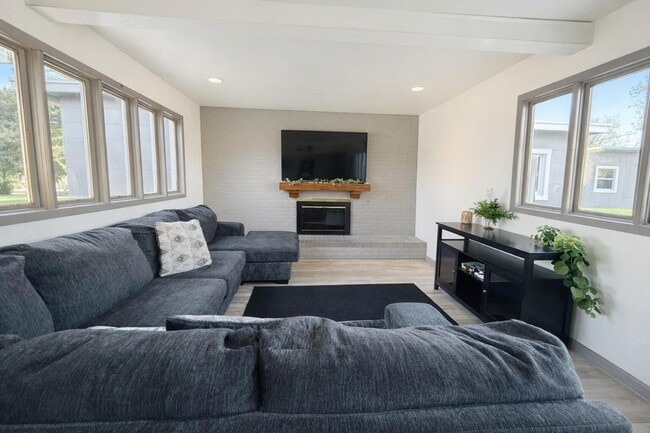 Photo - 3404 42nd St