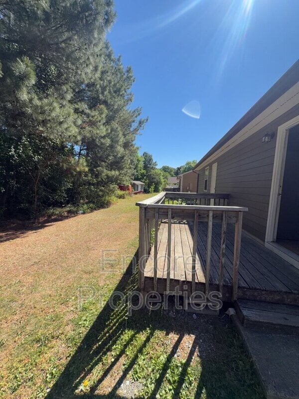 Photo - 705 Piper St