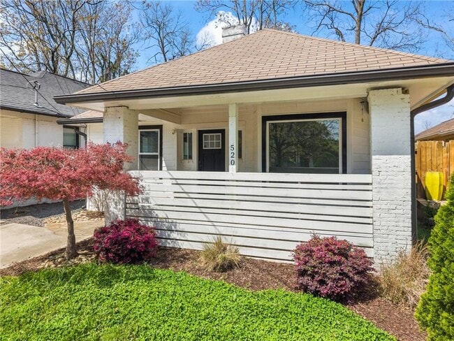 Photo - 520 Angier Ave NE