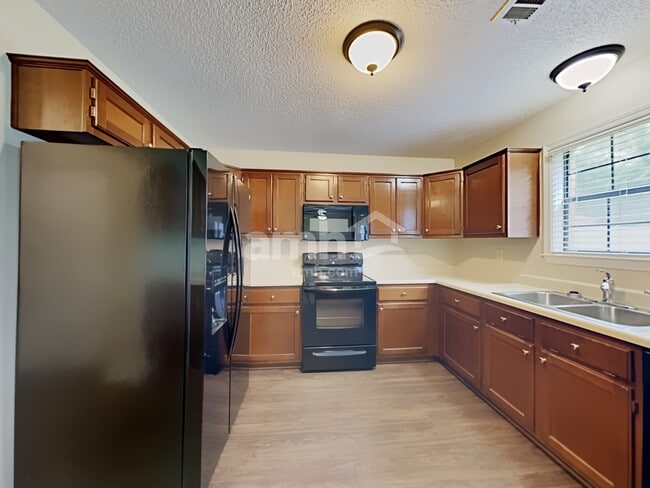 Photo - 6771 Oakmoor Cir S