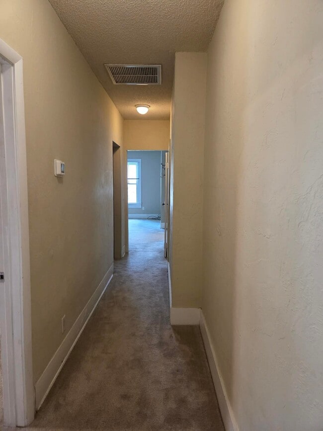 Photo - 31 Saragossa St Unit b