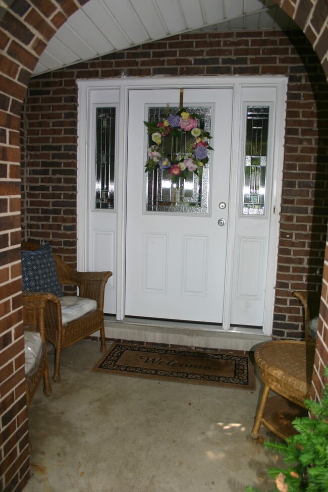 Photo - 6S546 Sussex Rd