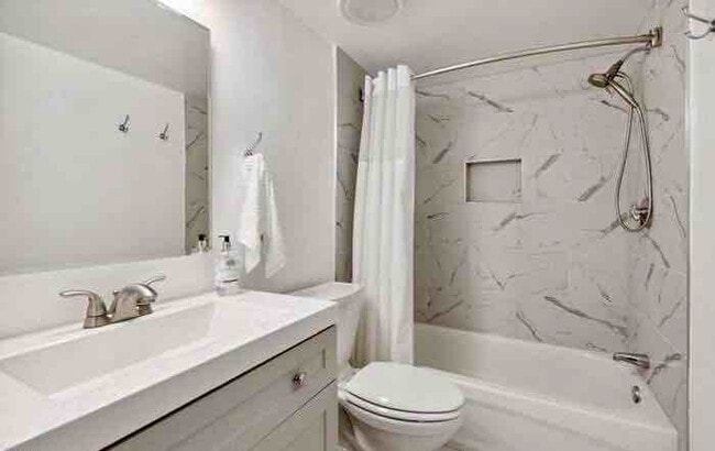 Photo - 1115 12th St NW Unit 302