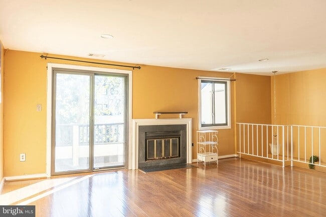 Photo - 9804 Hellingly Pl