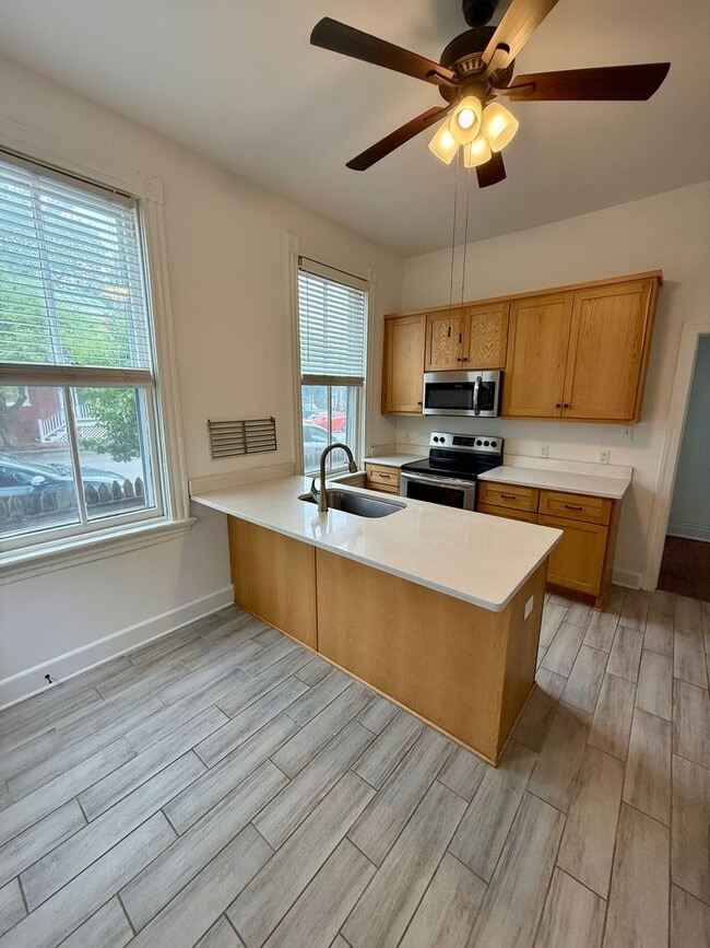 Building Photo - 603 N 26th St Unit Apt. 1