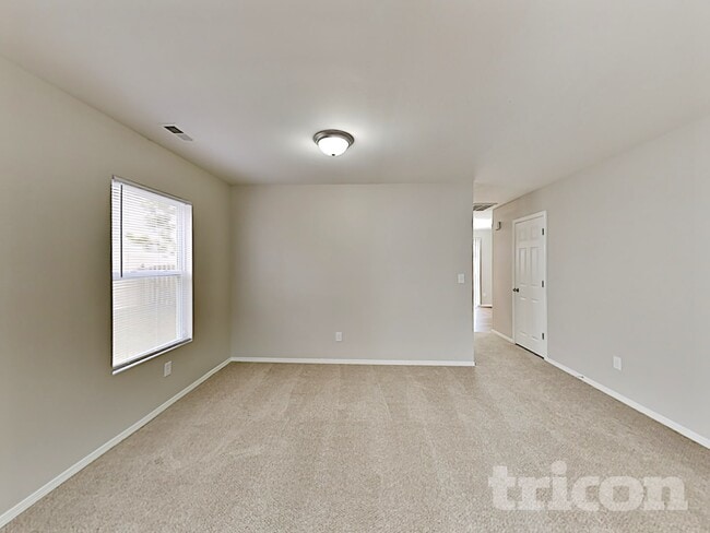 Photo - 4003 Larkhaven Village Dr