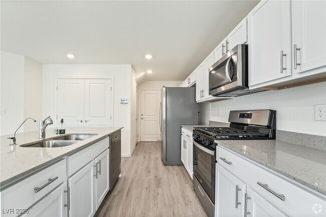 Building Photo - 3324 La Cura Ave Rental