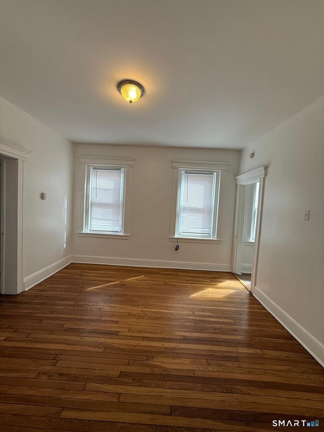 Photo - 175 Read St Unit 1