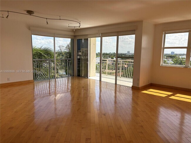 10140 W Bay Harbor Dr Unit 603C