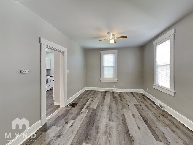 Photo - 153 N Oakley Ave