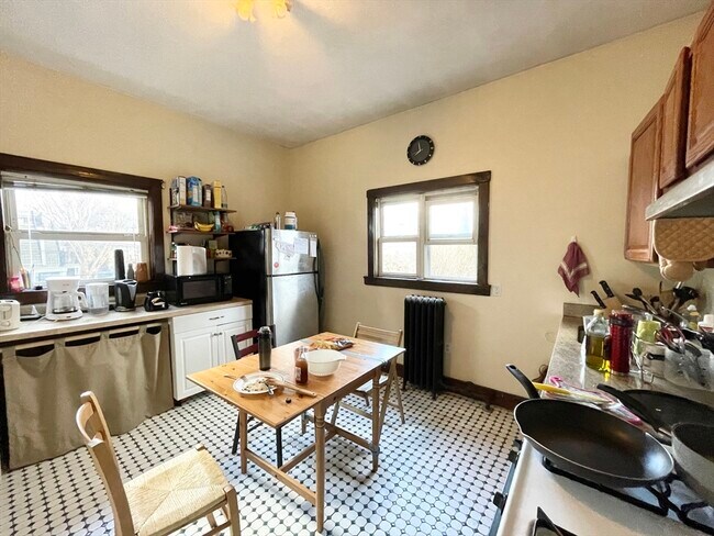 Photo - 112 Allston St Unidad 1