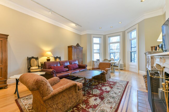 2 Bedroom Back Bay Apartments For Rent Boston Ma Forrent Photo 88 Commonwealth Avenue Unit 1f