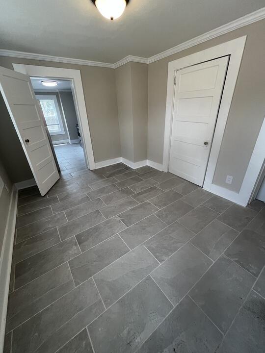 Photo - 325 Meridian Ave