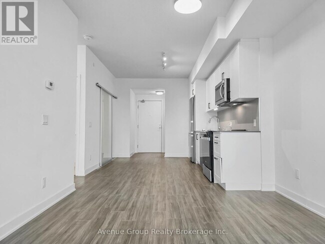 Photo - 681 Yonge St Unité 222