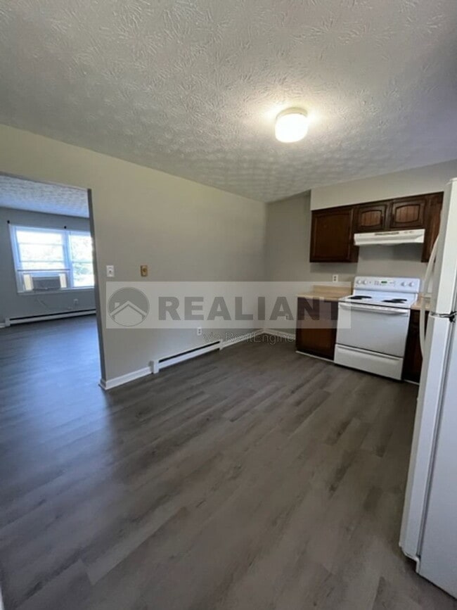 Building Photo - 314 Walters Ln Unit B