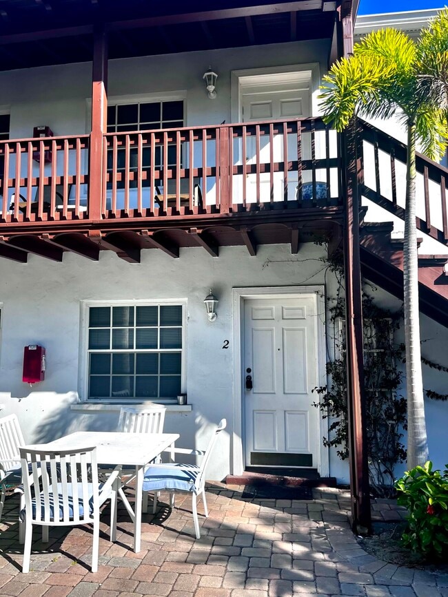 Photo - 224 Conniston Rd Unit 2