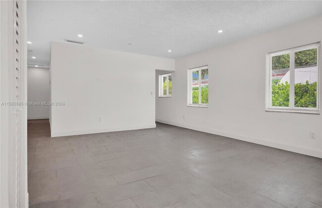 Photo - 1243 NW 25th St