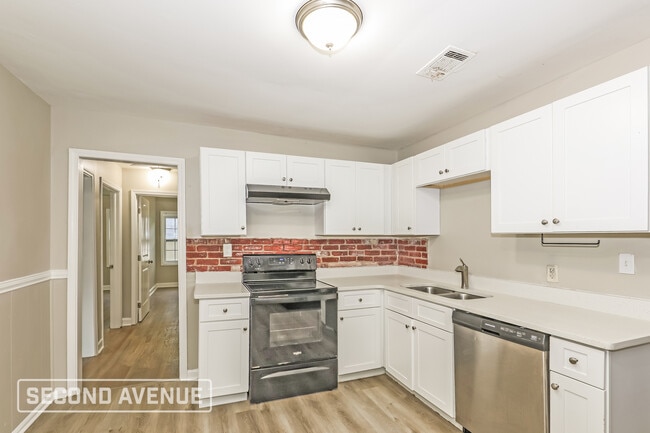 Photo - 820 Slaton St