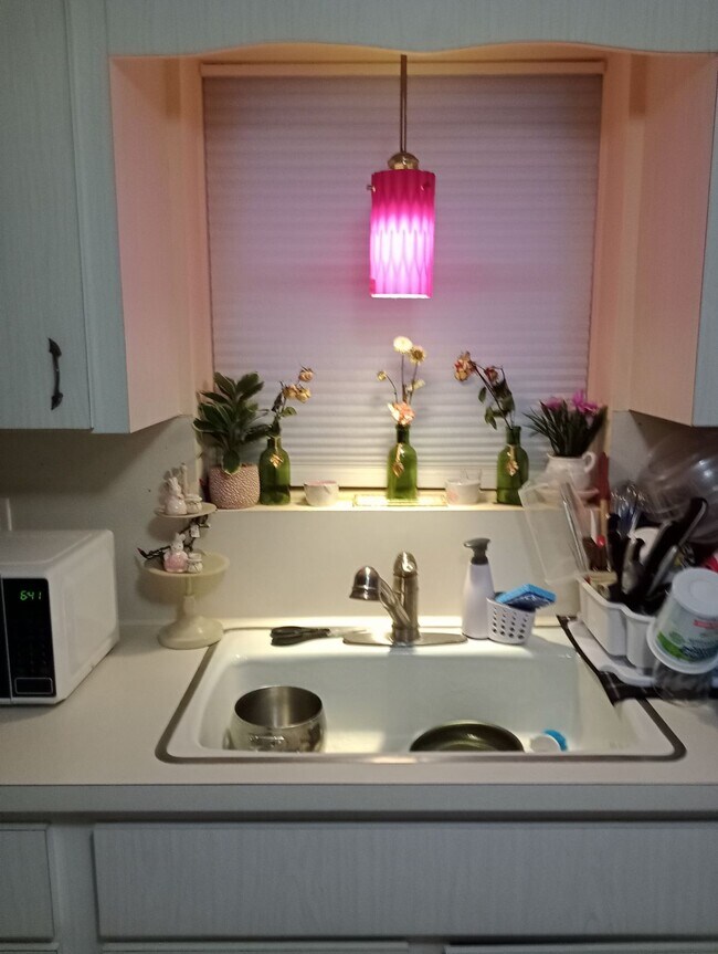 KITCHEN - 28 Warren St Unit 1