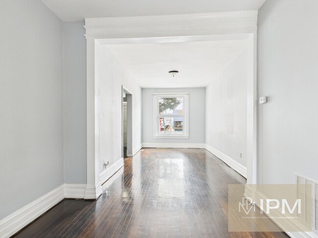 Photo - Available Now! Spacious 5 Bedroom, 1 Bath ...