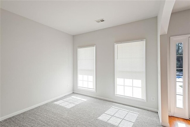 Photo - 34 Persian Ivy Way