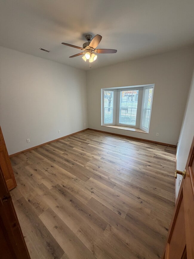 Photo - 1317-1332 Hillwood Blvd