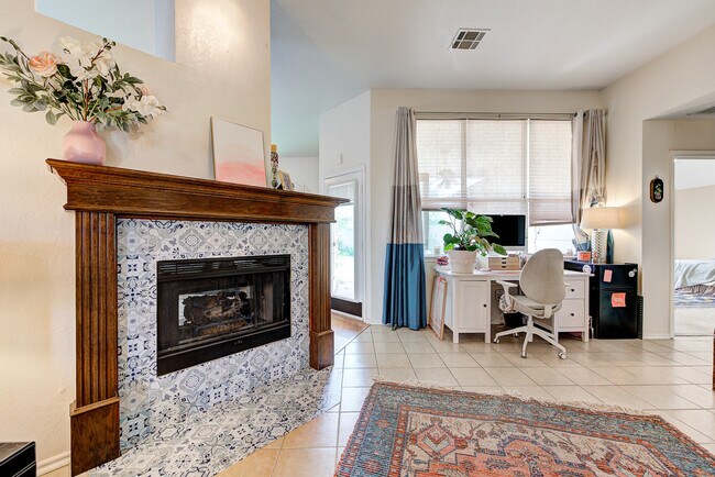 2912 Devonshire Dr