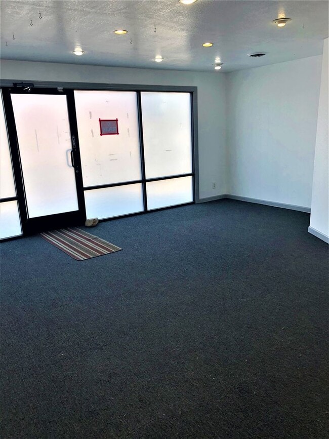 Photo - 966 W Winton Ave