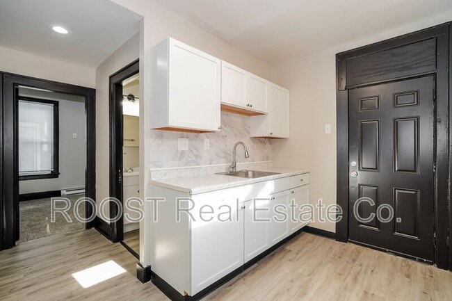 Photo - 98-100 N Hague Ave