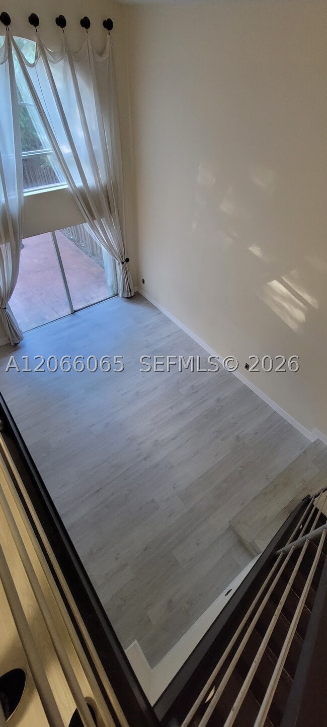 Photo - 5280 NW 113th Pl