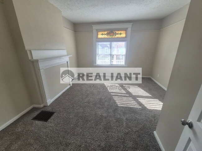 Photo - 132 Evergreen Ave