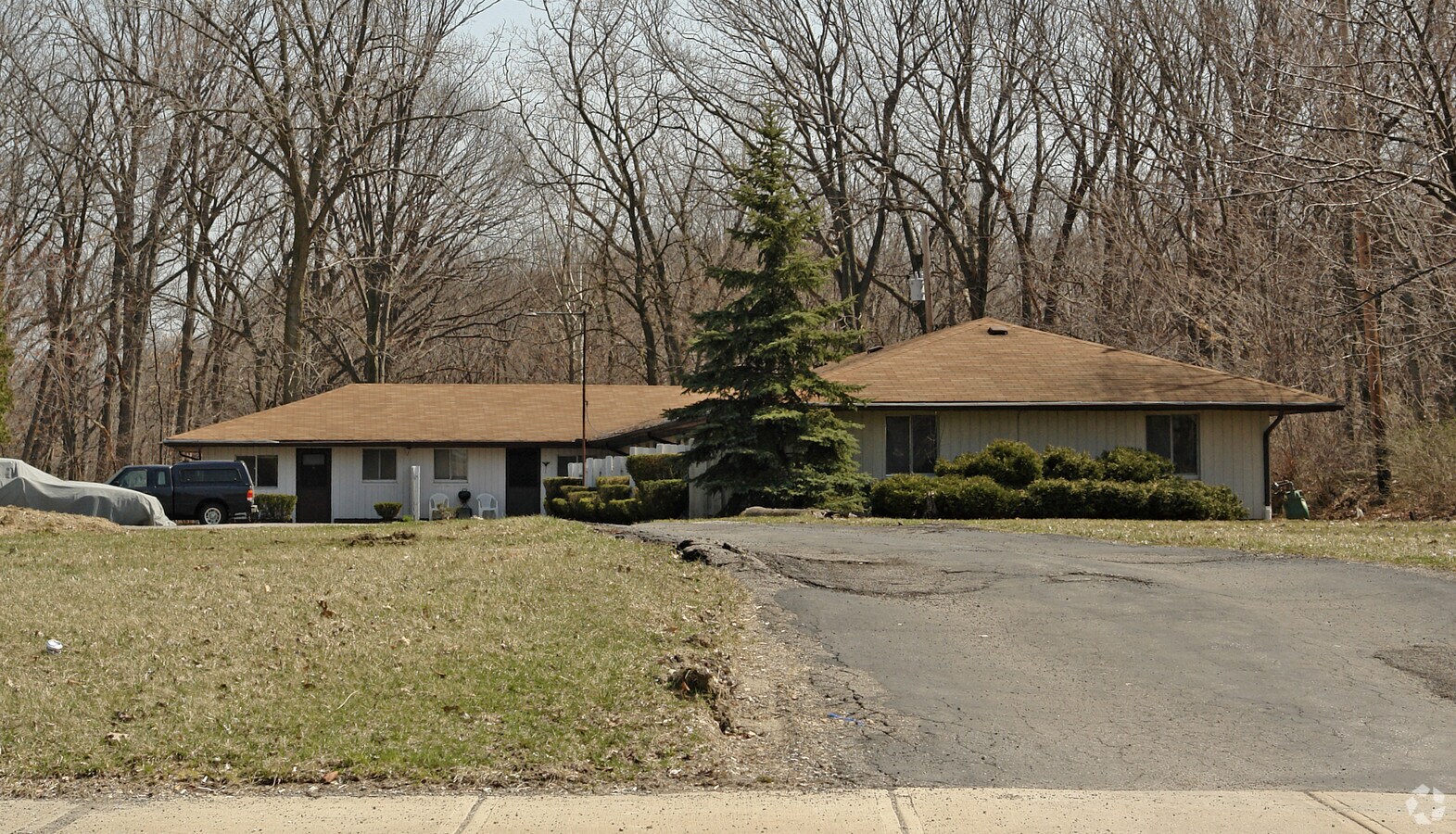 Photo - 11655 Pearl Rd