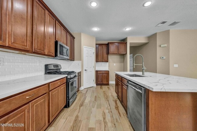 520 Needles Ct
