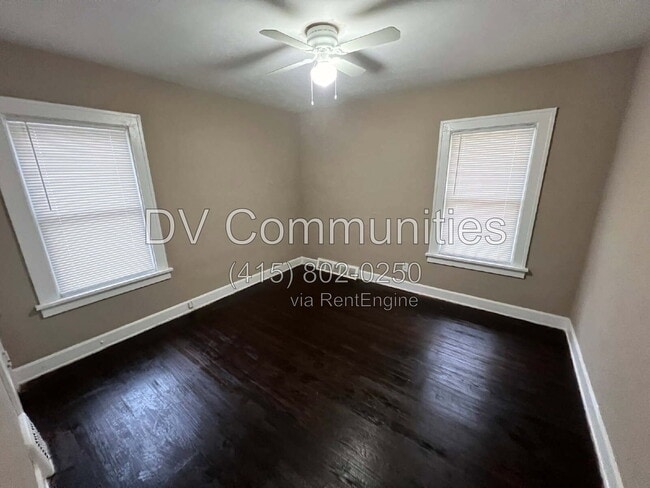 Photo - 872 Helmsdale Rd Unit 2