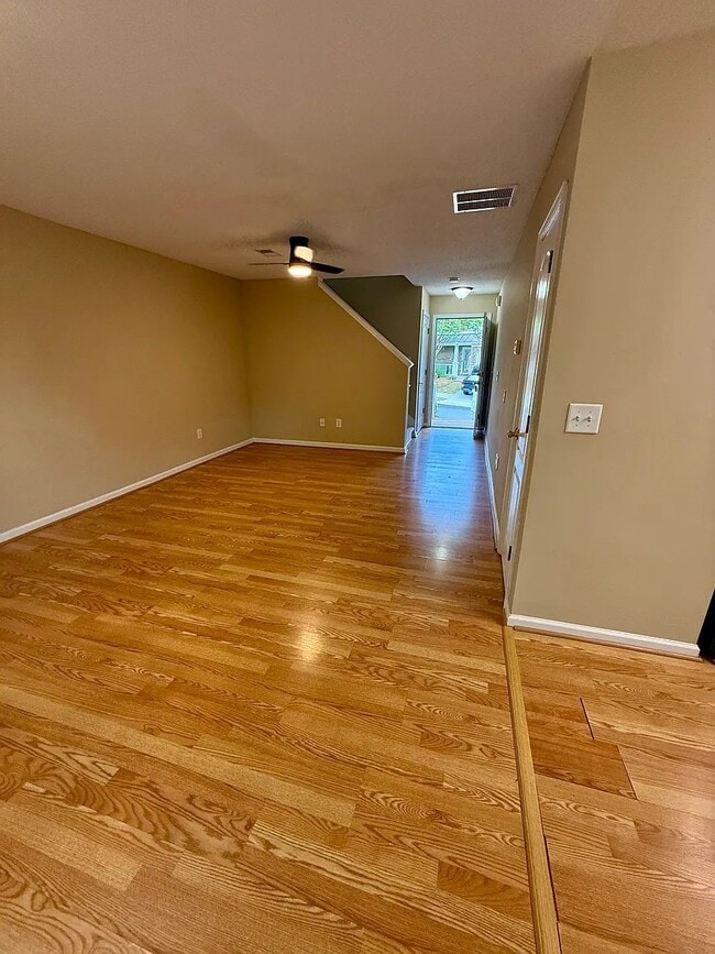 Photo - 531 Fox Creek Crossing