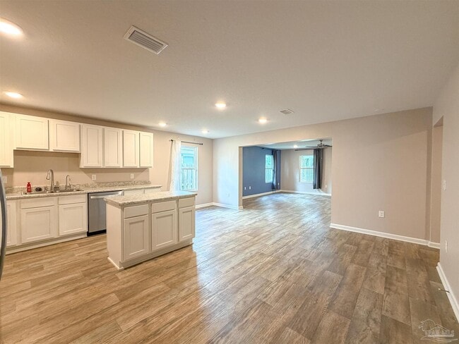 7305 Lakeside Oak Ct