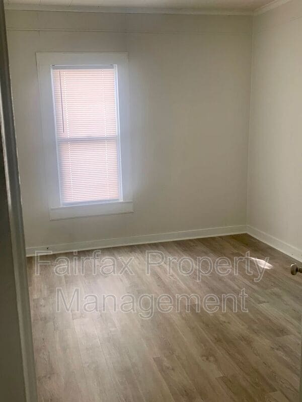 Photo - 310 Price Ave