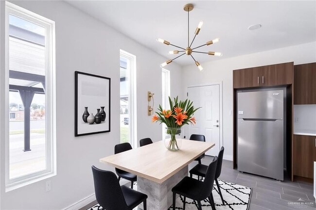 Photo - 604 N Onyx Ave Unit 1