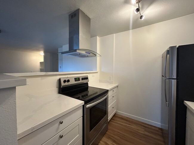 Photo - Updated 2bed/1bath Apartment in Prime Redmond Location! Unidad B4