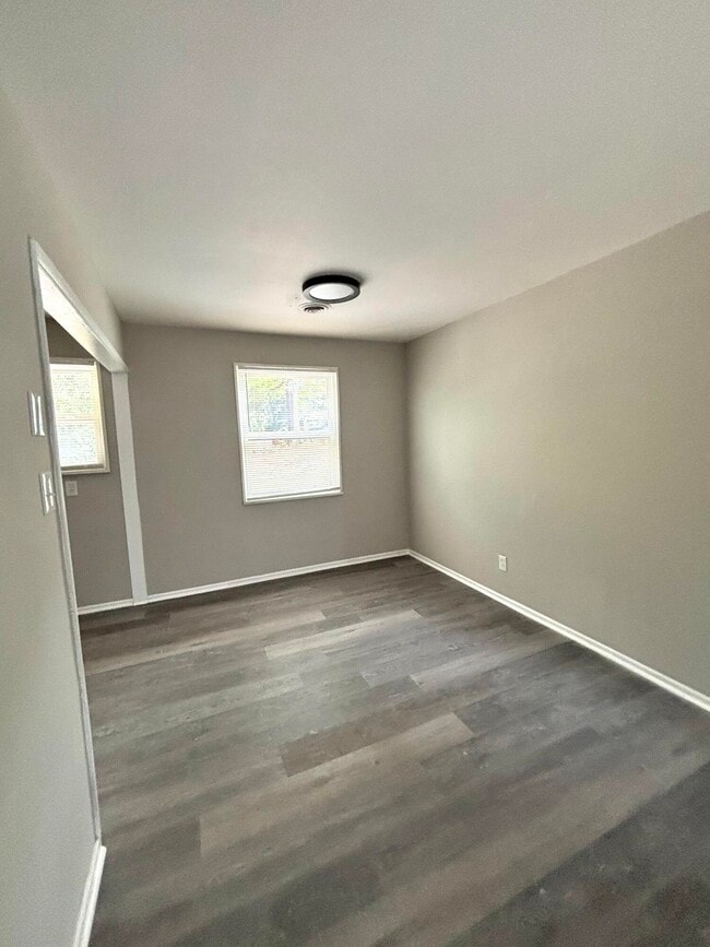 Photo - 1282 Crosland Dr NE