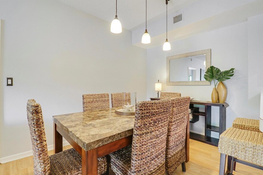 Photo - 2803 Sarento Pl