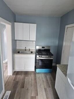 Photo - 2415 W Grand St