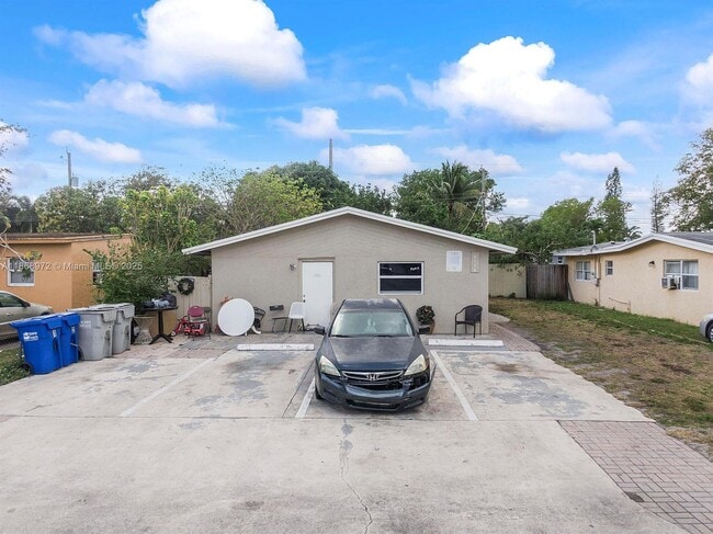 Building Photo - 2178 NW 3rd St Unit 1-2 Rental