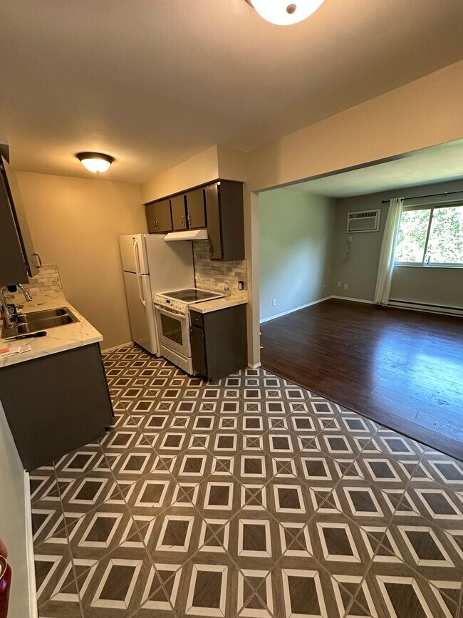 Photo - 1875 Michigan Ave Unidad Wildwood Rental