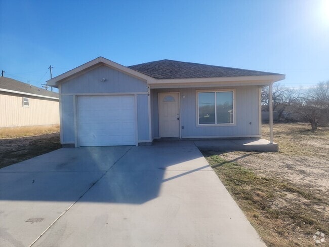 Building Photo - Section 8 approved Rental