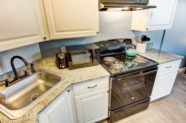 20012269-005.jpg - The Bradford