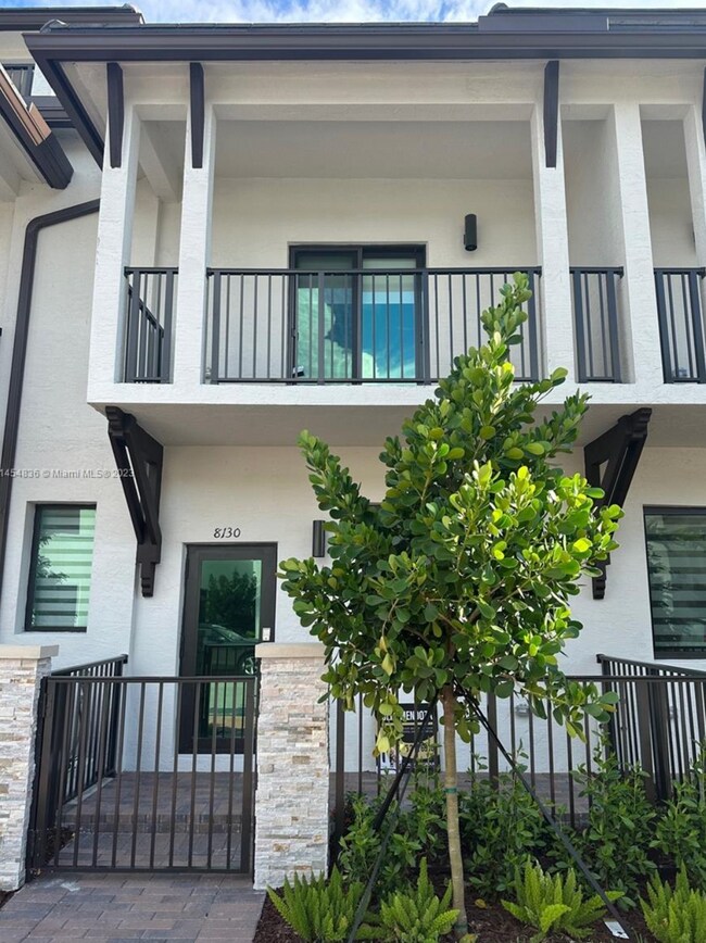Photo - 8130 NW 42nd St