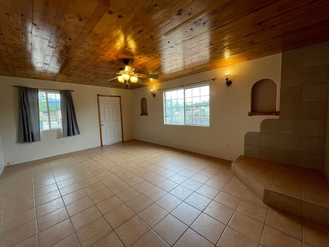 Photo - 212 S El Rancho Rd
