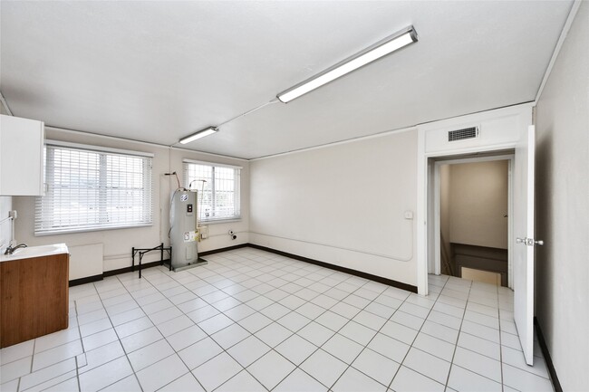 Photo - 2919 Canal St